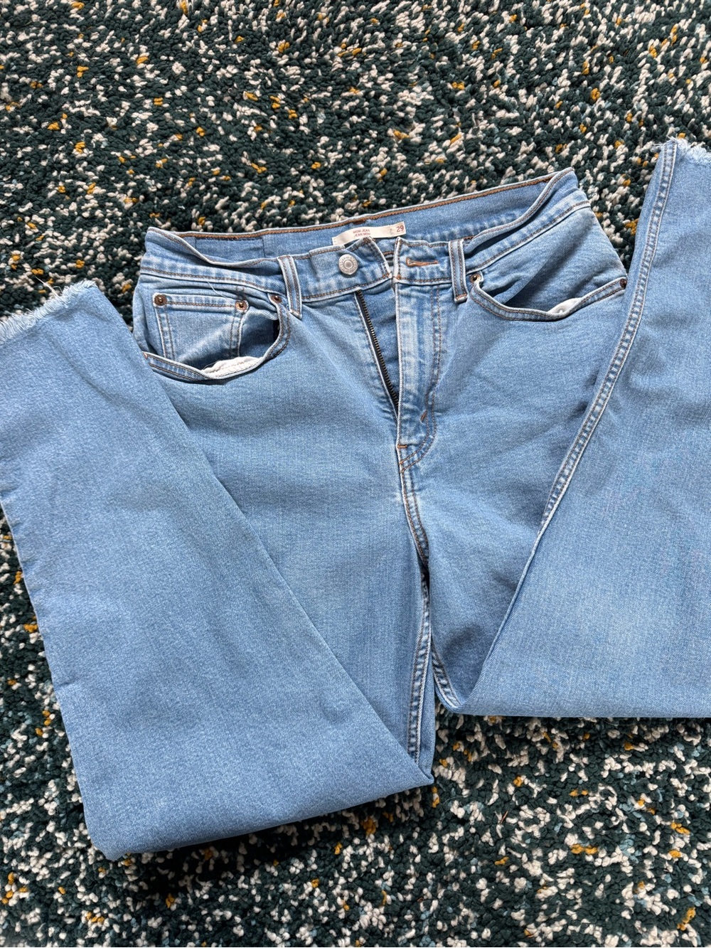 Levi's Mom Jean Size 29